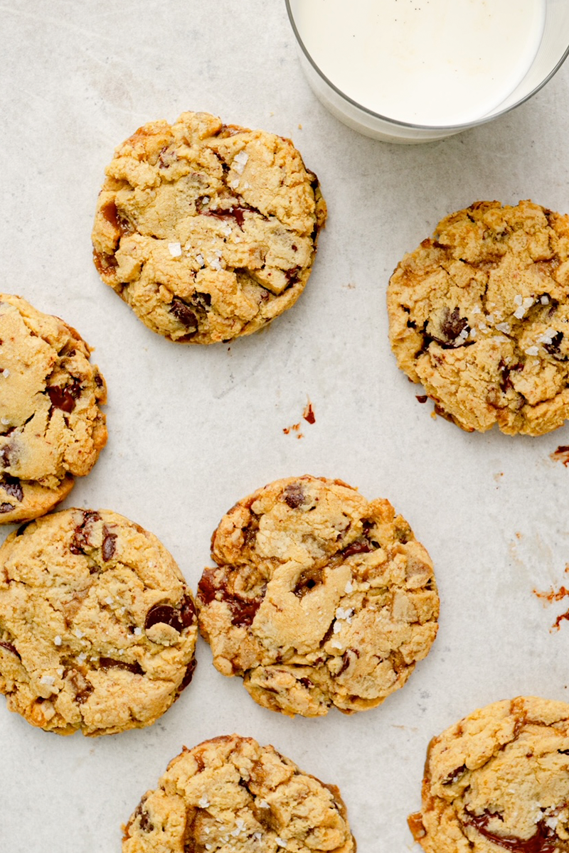 Butterscotch Chocolate Chunk Cookies with Vanilla Milk